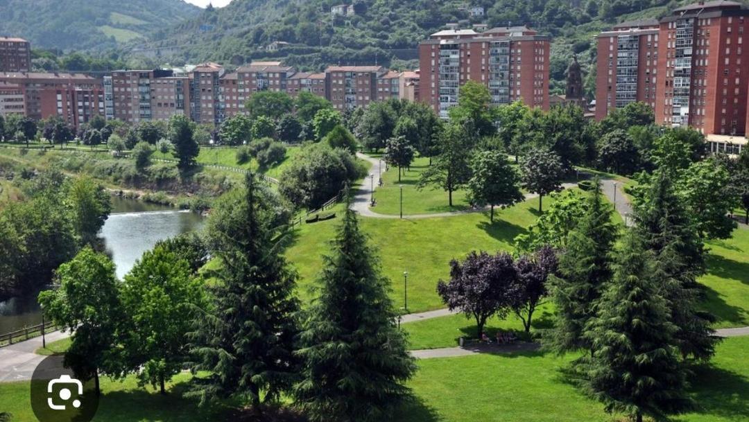 Bonito Apartamento En Zamakola Бильбао Экстерьер фото